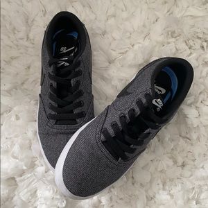 nike sb’s in heather grey and black
